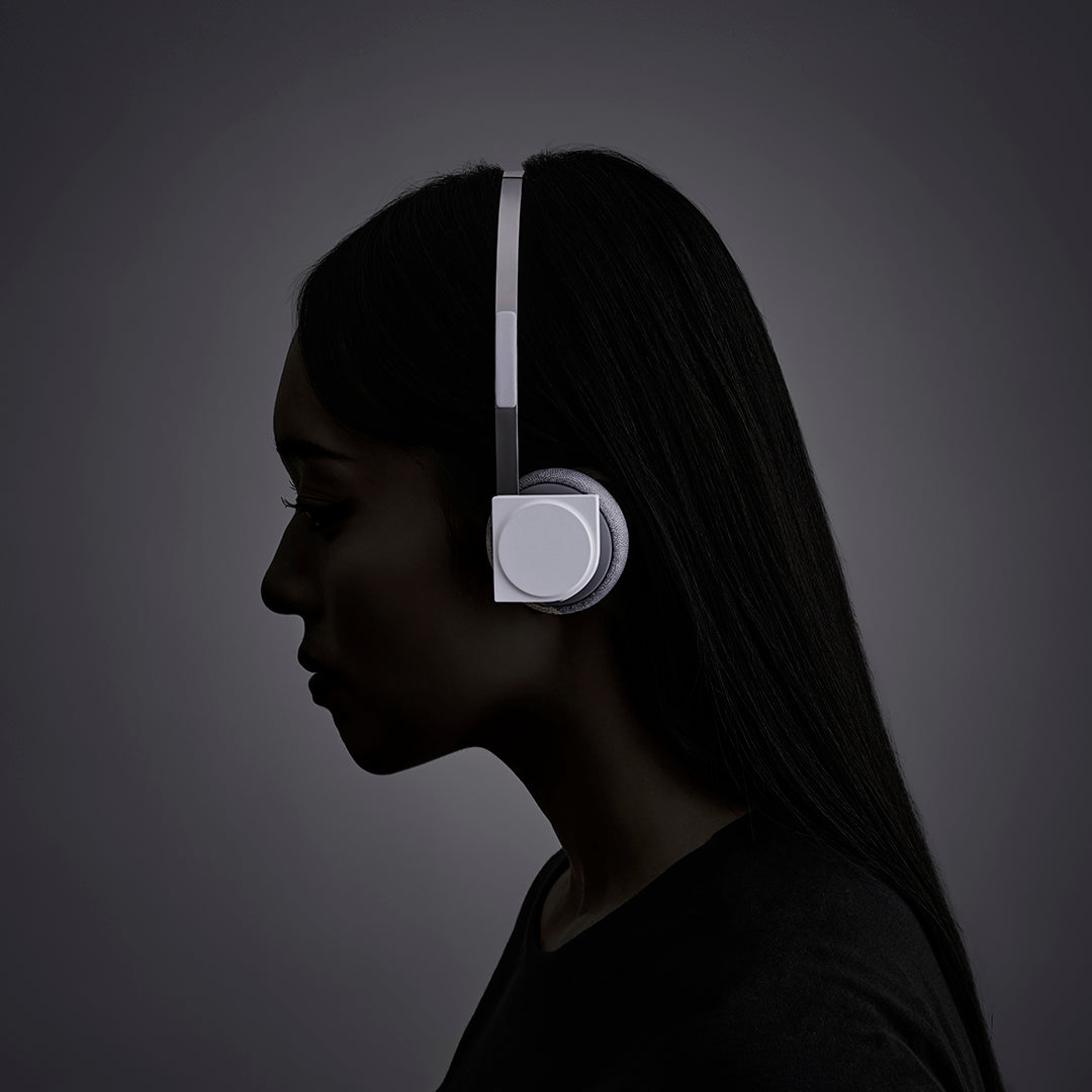 km5 ヘッドホンhp1 New release of fully wireless on-ear headphones, Lightwear